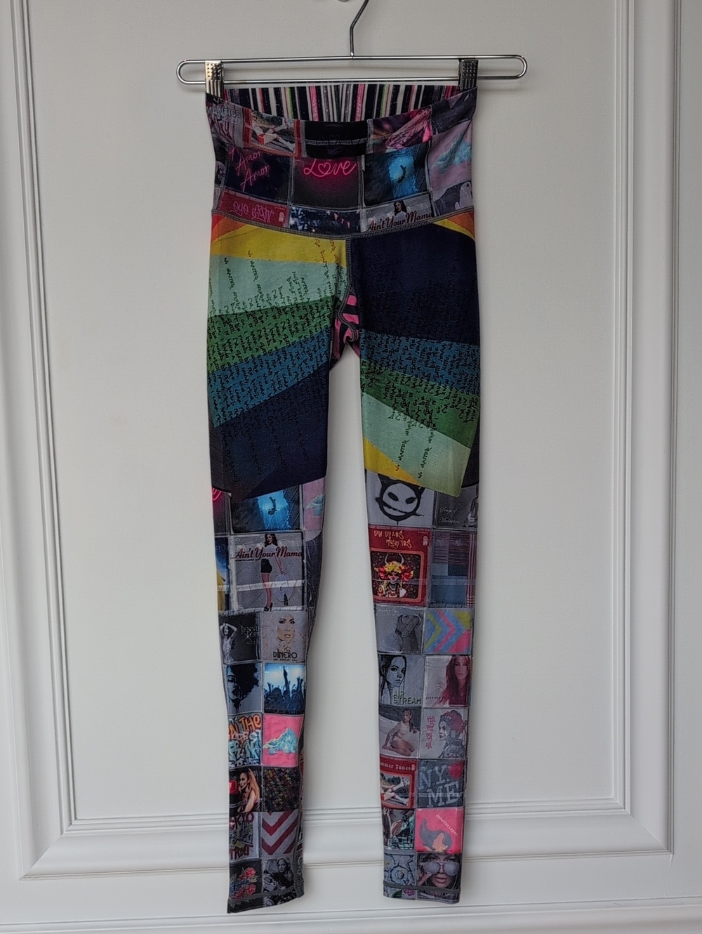 Designer J. Lo Multicolor Graphic Leggings